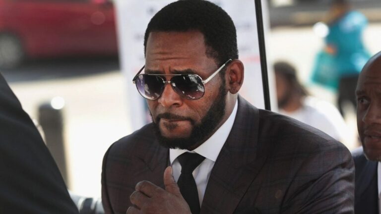 La fille de R. Kelly abandonne l'accusation explosive selon laquelle il l'a agressée sexuellement lorsqu'elle était enfant