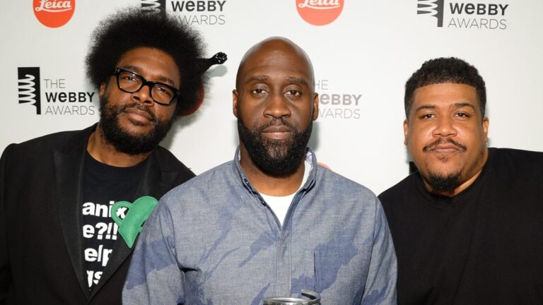 Questlove joue dans la vidéo de la chanson de De La Soul qui a changé sa vie : « Ça vaut le coup d'attendre ! »