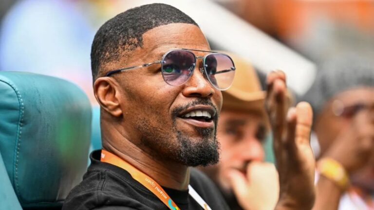 Jamie Foxx aurait été blessé lors d'un dîner d'anniversaire raffiné : « Il a dû se faire piquer »