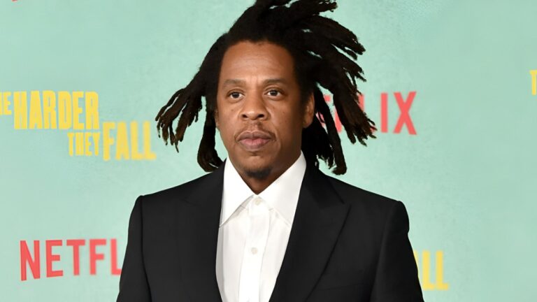 Roc Nation de JAY-Z poursuivi en justice par l'avocat de l'accusateur de viol pour pots-de-vin présumés