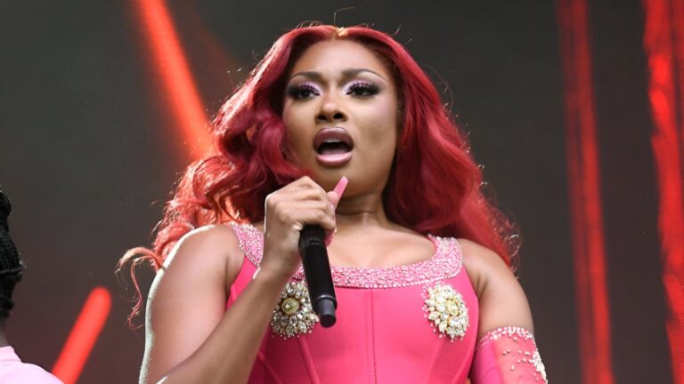 La romance de Megan Thee Stallion avec la star de la NBA secouée par des allégations de tricherie