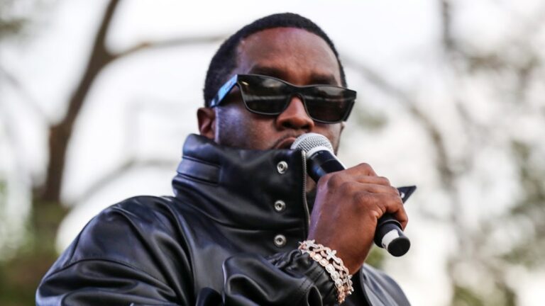 Diddy poursuit un homme pour 50 millions de dollars pour avoir affirmé qu'il avait des cassettes de lui en train d'agresser sexuellement des mineurs