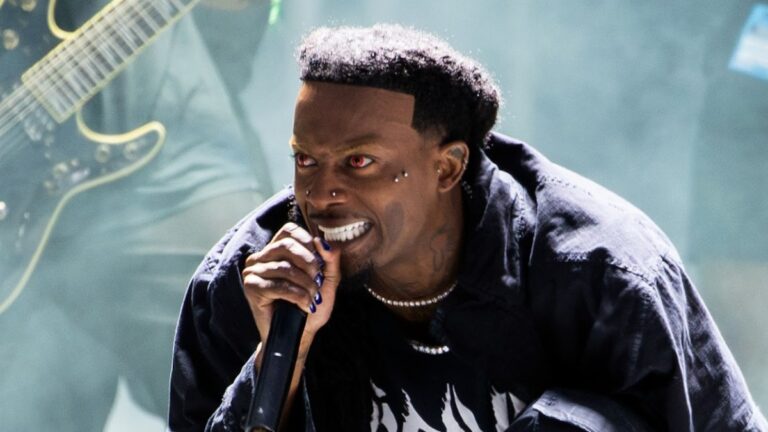 Playboi Carti poursuivi par le chanteur Blakk Soul sur le morceau 2017 'Kelly K'