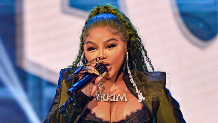 Lil Kim applaudit aux critiques concernant le souhait de « mousson » pour Los Angeles