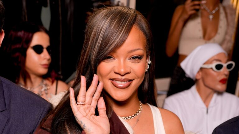 Rihanna applaudit à la fouille exigeante d'un fan : « Tu as Dizzy F-ck ! »