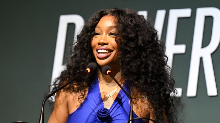 SZA sort de Meet & amp; Saluer sur l'incident des fans