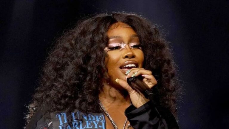 SZA reçoit 28 nouvelles plaques d'or et de platine de RIAA