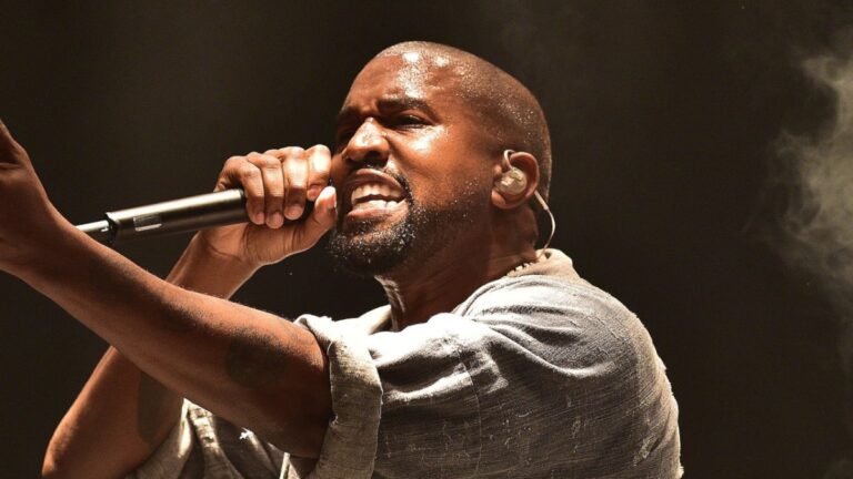 Kanye West s'est appelé Hitler & amp; Était abusif envers les employés juifs, de nouveaux plaidoiries