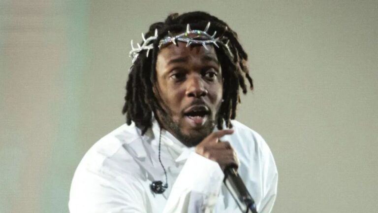 «  Not Like Like Us '' de Kendrick Lamar revient au n ° 1 alors qu'il domine Billboard Hot 100
