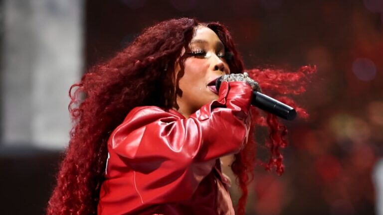 SZA capitalise sur le camée du Super Bowl avec de nouvelles chansons de luxe «Lana»: Écoutez
