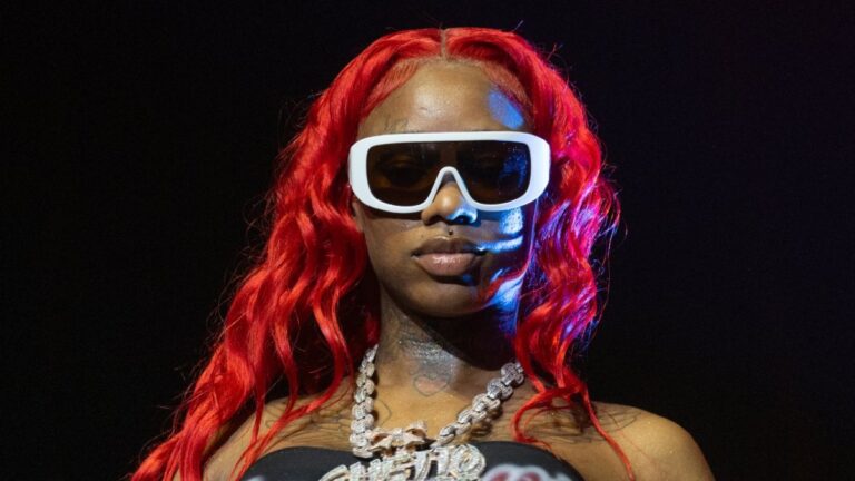 Sexyy Red a refusé le rôle permanent de la WWE parce qu'elle «  ne pouvait pas trouver le temps de s'entraîner ''