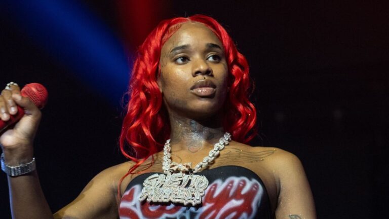 Sexyy Red a poursuivi pour 5 millions de dollars pour présumer encourageant la violence contre la grand-mère de son enfant