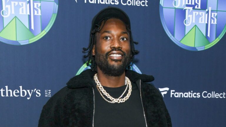 Meek Mill avertit les jeunes contre la vie de la rue avec un post de prison sobre: ​​«Sauve-toi»