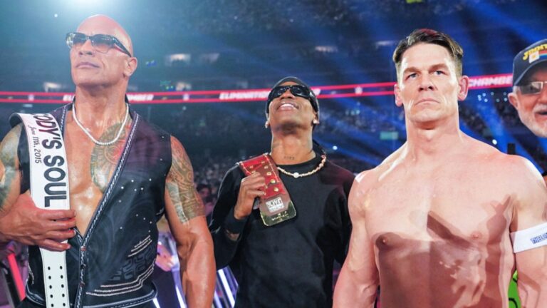 Travis Scott jette le claquement sur Cody Rhodes dans The Rock & amp; Match John Cena WWE