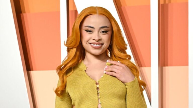 Ice Spice Sparks Rumeurs de datation avec NFL Star