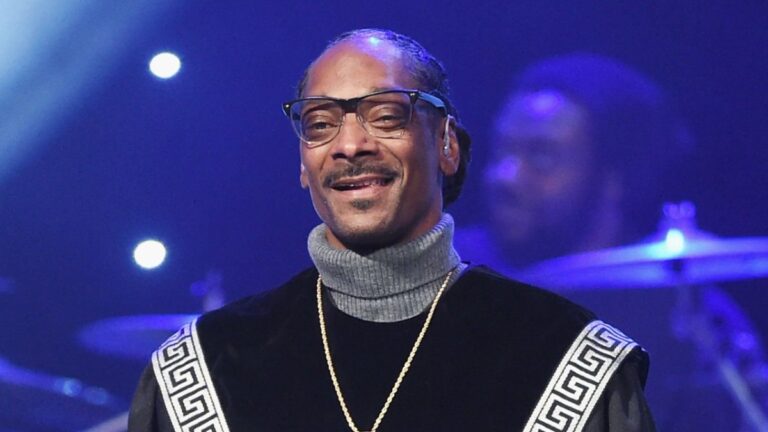 Snoop Dogg annonce un nouvel album de gospel de mort dédié à sa défunte mère