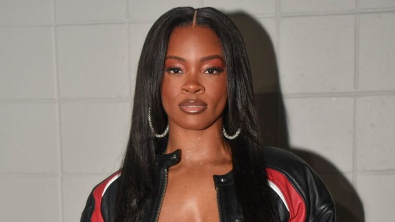 Ari Lennox Out à Dreamville après avoir explosé en diatribe