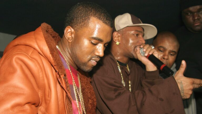 Cam'ron dénigène Kanye West comme étant «  commodément gay ''