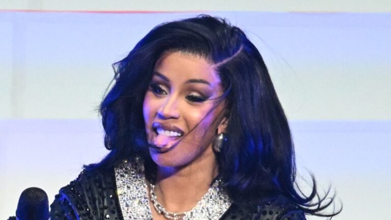 Cardi B révèle les premières photos du plus jeune enfant