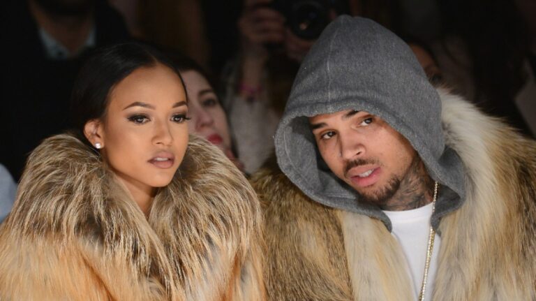 Chris Brown & amp; Karrueche Tran a des retrouvailles chaleureuses à Coachella malgré les problèmes passés