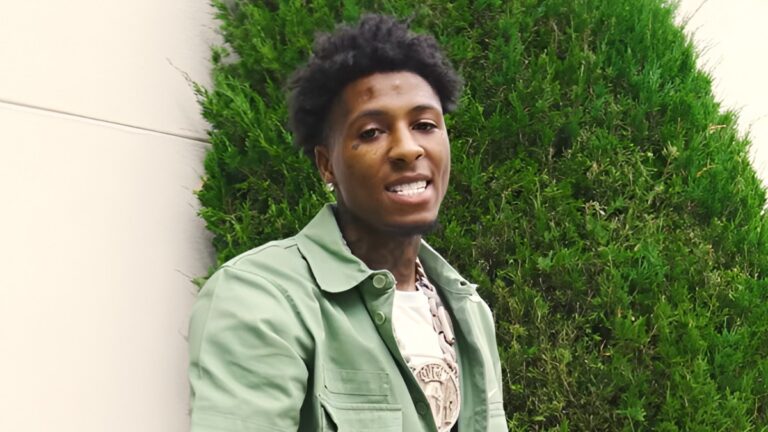 La sécurité de la NBA Youngboy accusée de tenir des voisins sous la menace d'une arme