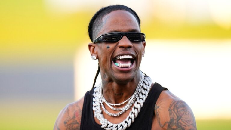 Travis Scott a annoncé le premier «  principal visionnaire '' d'Oakley