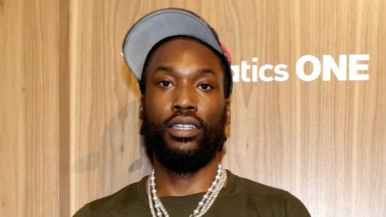 Taquage Meek Mill en laissant tomber une «charge lourde»