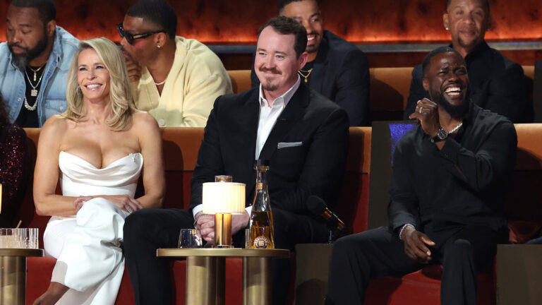 Chelsea Handler blâme Shane Gillis et Tony Hinchcliffe pour des blagues « racistes » pendant Kevin Hart Roast