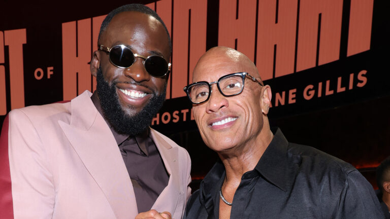 Dwayne Johnson dit à Draymond Green qu'il est « temps de prendre sa retraite » chez Kevin Hart Roast