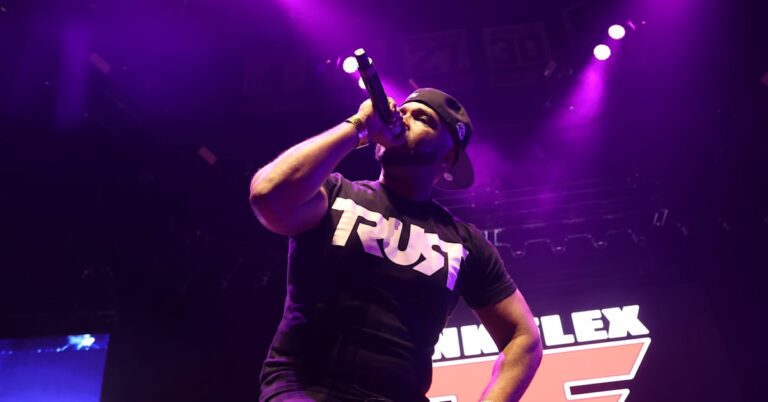 38 Spesh exécute une dissidence visant Jim Jones, Fat Joe et Jadakiss pendant le Summer Jam Set