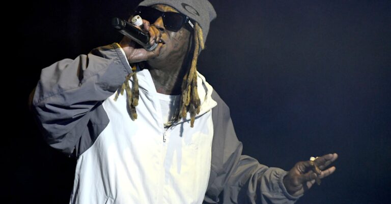 Lil Wayne dit qu'il « ne peut pas regarder » le lait en mangeant des céréales et qu'il a une alimentation malsaine malgré son chef personnel