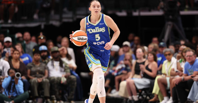 Mise à jour sur les blessures de Paige Bueckers : dernières nouvelles sur le statut de Wings Star par rapport au feu