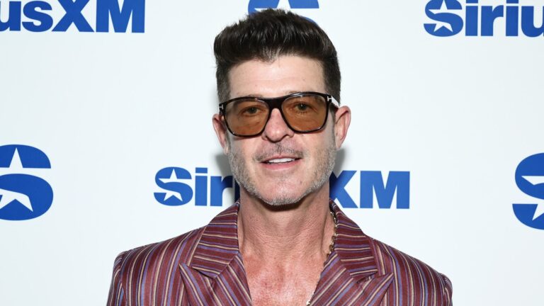 Robin Thicke parle des « défis difficiles » : « une mauvaise chaîne de chance »