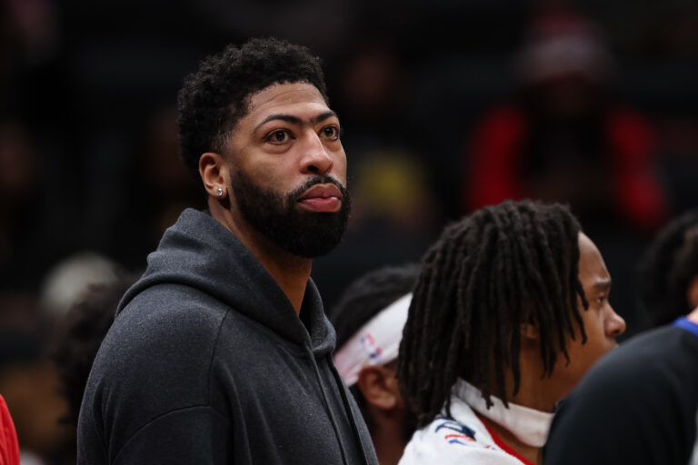 Rumeurs commerciaux NBA : Anthony Davis aux Warriors, Hornets ou Celtics ?