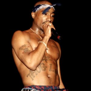 2Pac a répété « Nous nous en occuperons » pour flic dans l'ambulance lorsqu'on lui a demandé qui lui avait tiré dessus, témoigne un officier