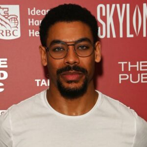 Aaron Pierre confirme qu'il est célibataire après la séparation de Teyana Taylor