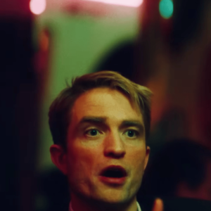 Bande-annonce « Primetime » : Robert Pattinson incarne Chris Hansen dans le dernier film d'A24