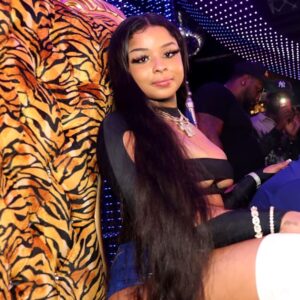 Chrisean Rock se lance dans une bagarre de rue alors que son ex-petit ami Blueface regarde