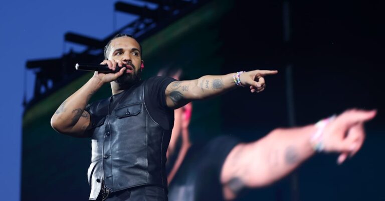 Drake aboie sur commande, choisit Goth Streamer comme « épouse » et promet d'acheter une maison à sa mère