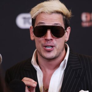 Milo Yiannopoulos expulsé vers le Royaume-Uni après sa détention par l'ICE à la Nouvelle-Orléans