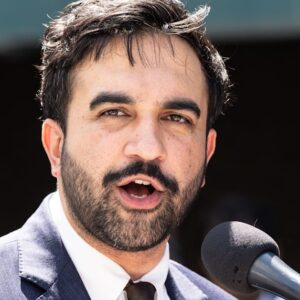 Un résident de New York identifie le maire Mamdani à propos de deux nids-de-poule sur TikTok et ils ont été réparés le même jour