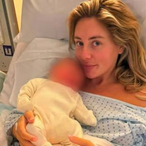 Bonnie Blue affirme qu'elle a donné naissance à son premier enfant dans une vidéo partagée depuis les toilettes