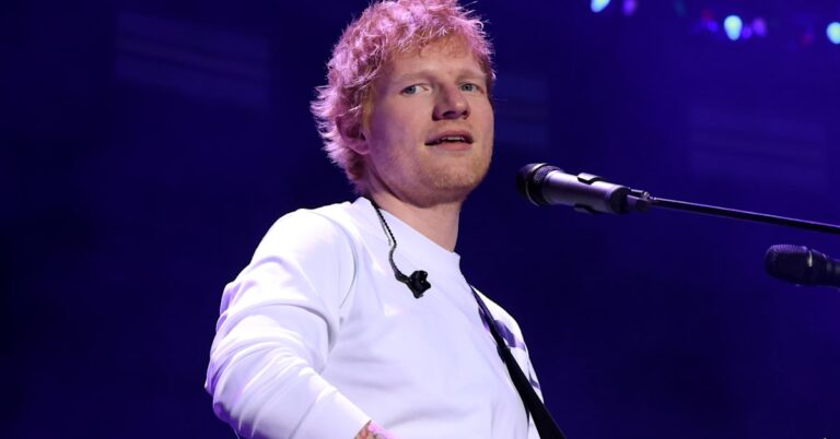 Ed Sheeran s'excuse auprès des familles pour le discours israélo-palestinien après s'être montré ému sur scène