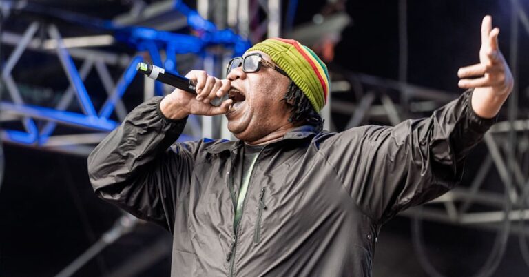 KRS-One prévoit de créer une section « Little Hip Hop » à Newark et dans d'autres villes du monde