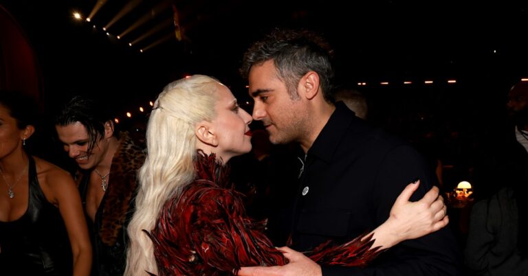 Lady Gaga accueille son premier enfant avec son fiancé Michael Polansky