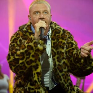 Macklemore parle du retrait de la tournée d'Ed Sheeran et déclare que Robert Kraft a lancé un « ultimatum » sur le discours sur la Palestine