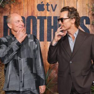 Matthew McConaughey hésite à faire un test ADN au milieu des spéculations en cours entre ses frères et Woody Harrelson