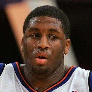 Michael Sweetney, star de Georgetown et choix de première ronde de la NBA, mort à 43 ans