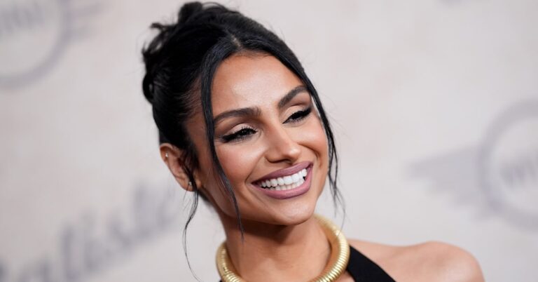 Nazanin Mandi s'est fiancée après une proposition de « conte de fées complet »