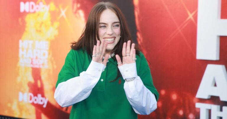 Billie Eilish devient indépendante et montre son nouveau Bob Blonde Fraise en ligne